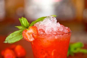 3 receitas de drinks com saquê práticas