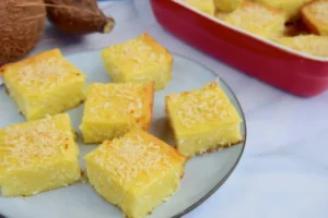 Bolo de massa puba: versão tradicional e com coco