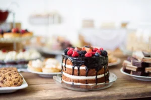 Naked cake de cenoura para caprichar na sobremesa