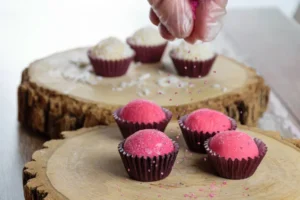 Descubra como deixar os brigadeiros coloridos