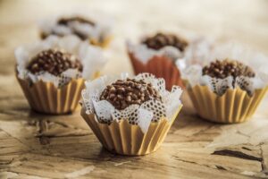 Brigadeiros fitness: 3 opções para você saborear