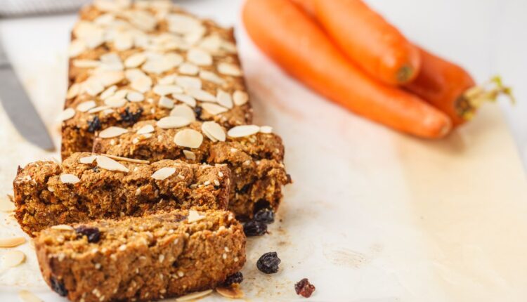 bolo de cenoura com aveia