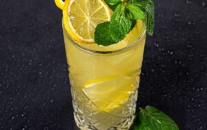 3 receitas de drinks fáceis para fazer em casa