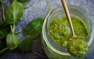 3 receitas de molho pesto deliciosas