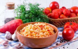 Arroz de tomate rápido com agulhinha ou parboilizado