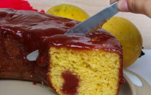 Bolo de fubá com goiabada, receita simples e irresistível