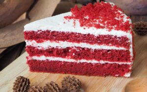 Bolo red velvet simples com recheio de cream cheese