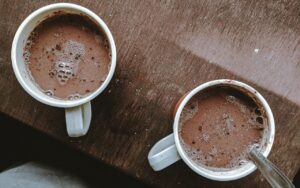 3 receitas de chocolate quente fáceis