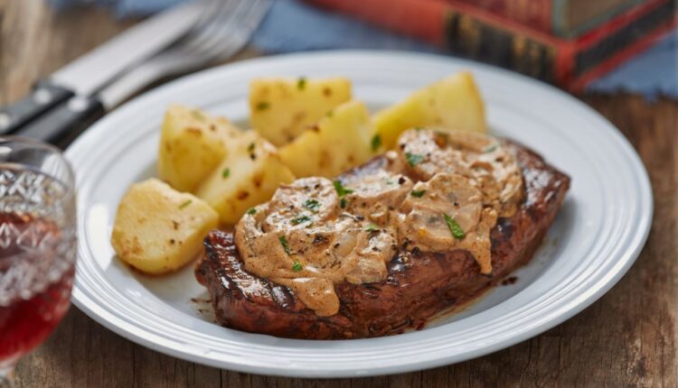 bife de alcatra ao molho de estrogonofe