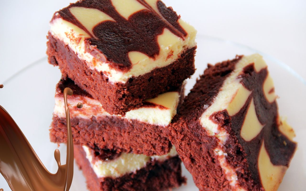 Brownie Red Velvet Cheesecake