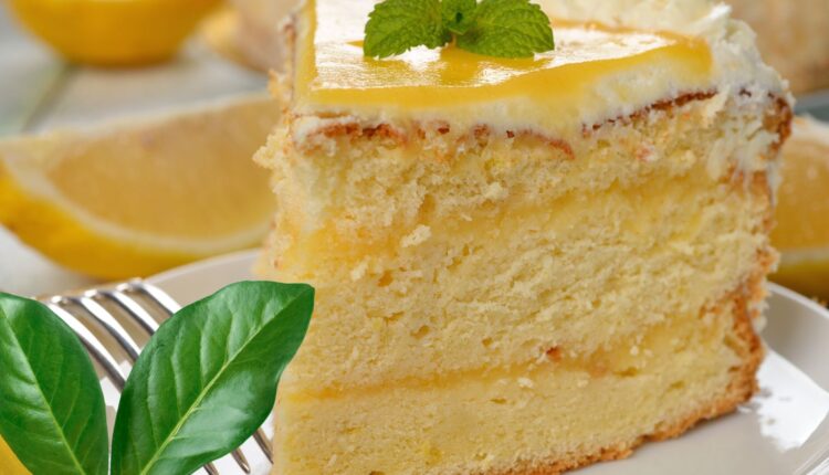 bolo cremoso de limão-siciliano
