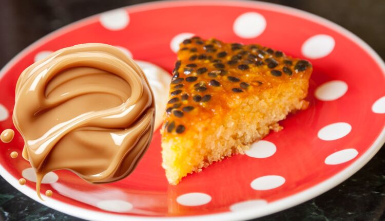 bolo de maracujá com doce de leite