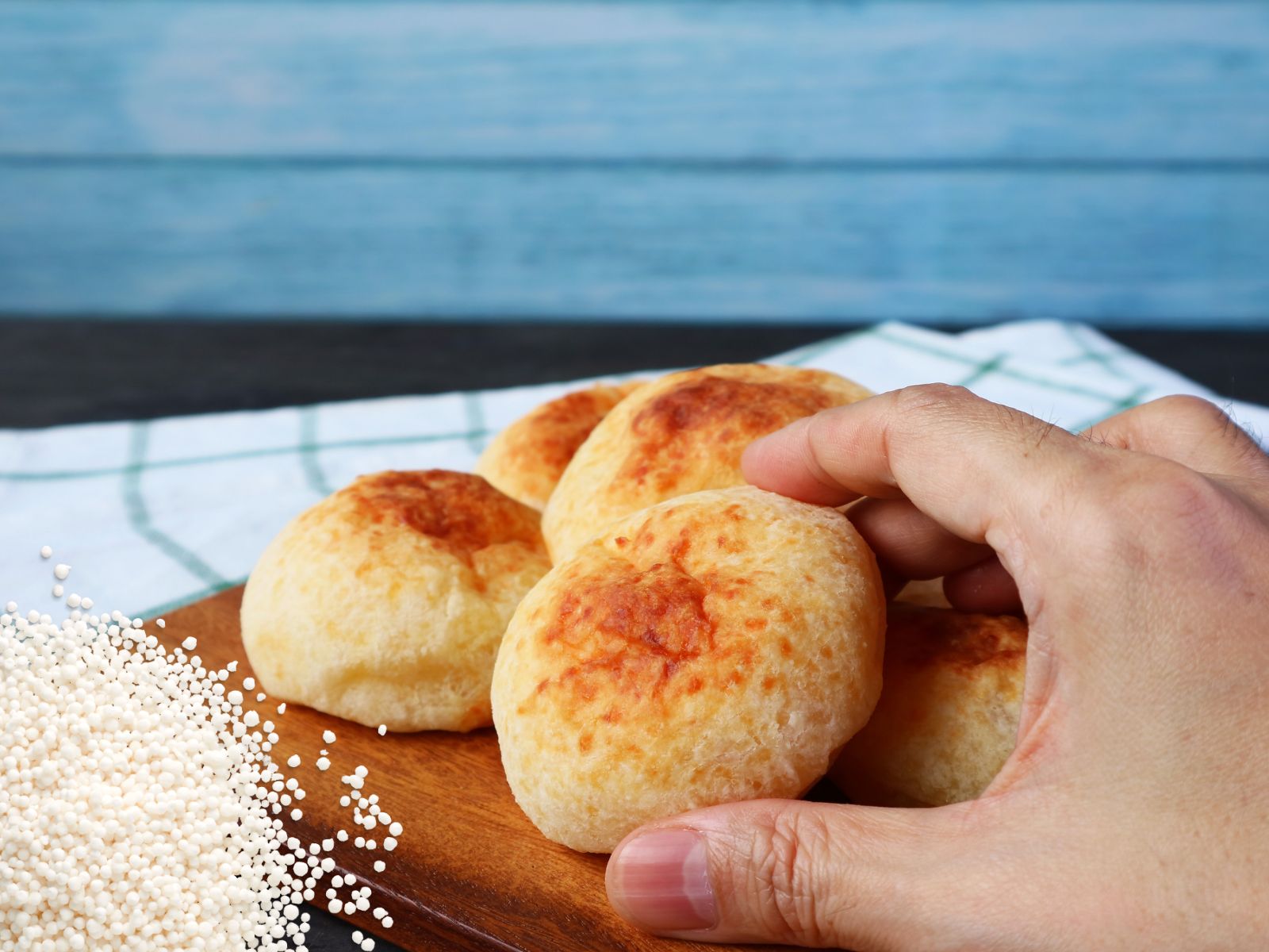 pão de tapioca feito à mão