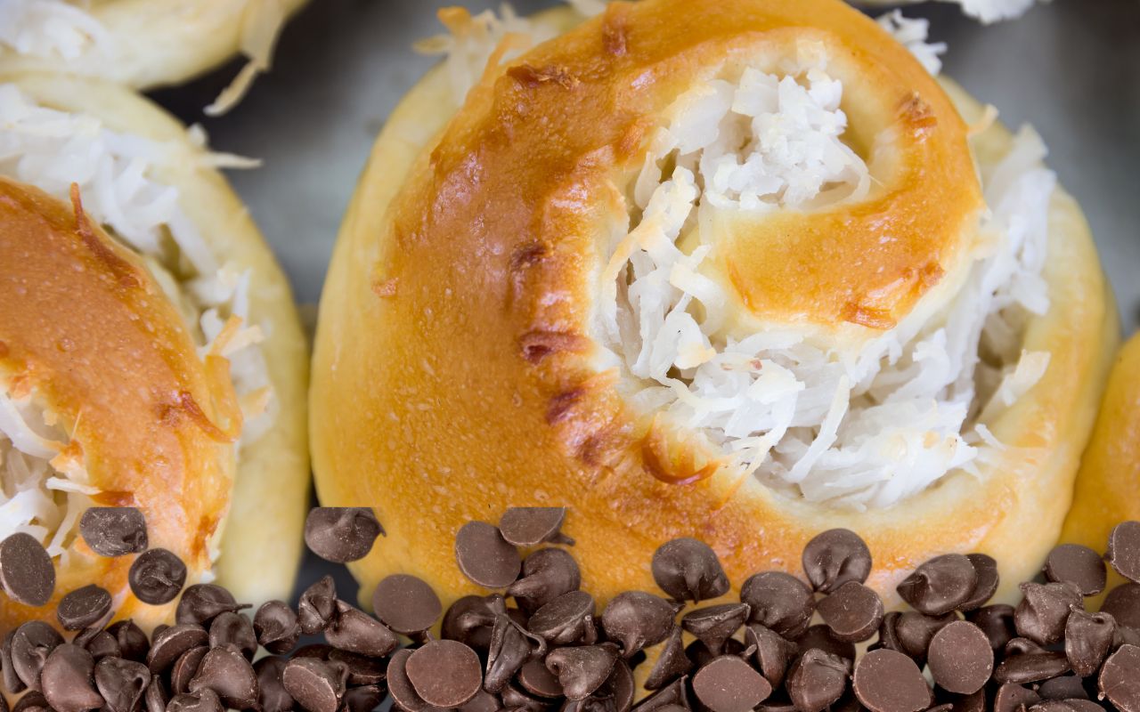 pão doce de coco com chocolate