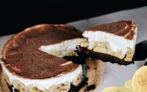 Torta de banana cremosa; é muito fácil, você precisa fazer