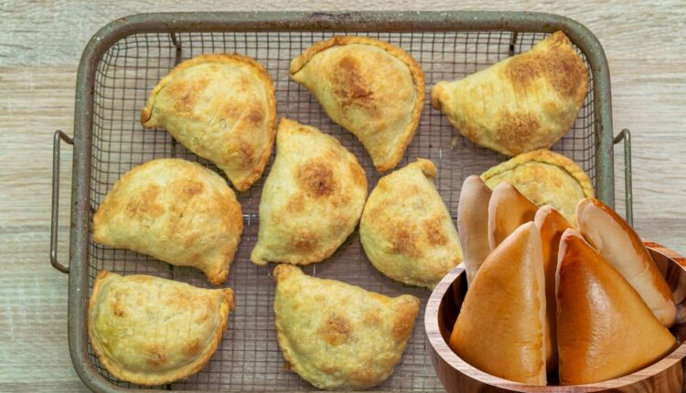 3 tipos de salgados assados diferentes