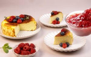 Cheesecake Basca com cream cheese caseiro: uma delícia cremosa e caramelizada