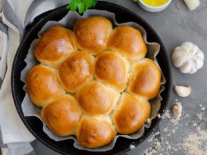 Pão de frigideira: chega de forno! Faça seu pãozinho fresquinho em minutos